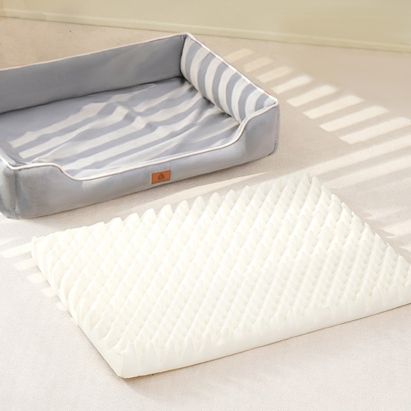 Elegant dog bed with high comfort