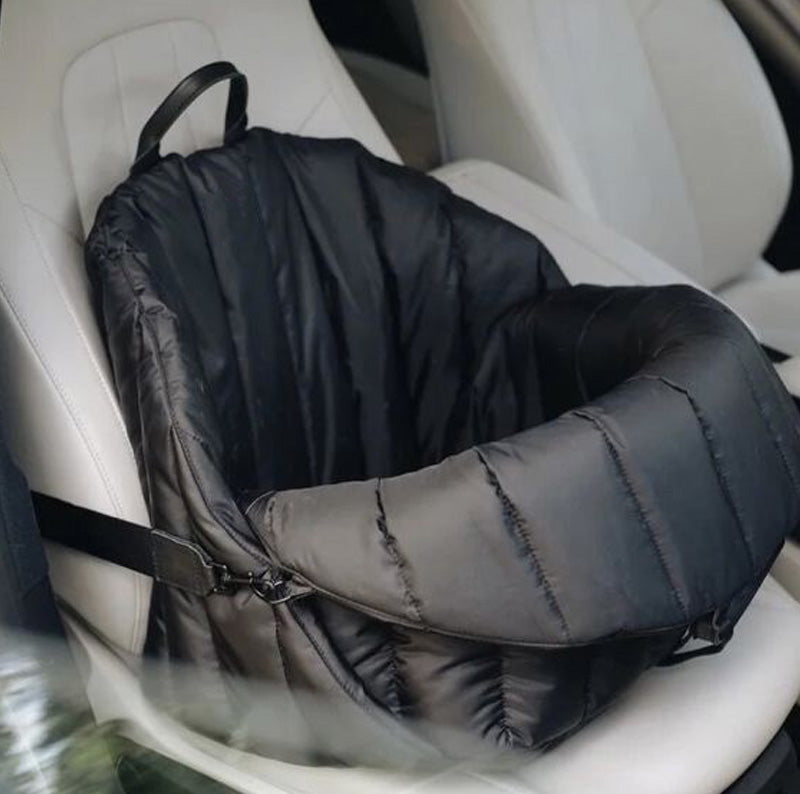 2-in-1 padded dog bag that easily converts into a comfortable car bed