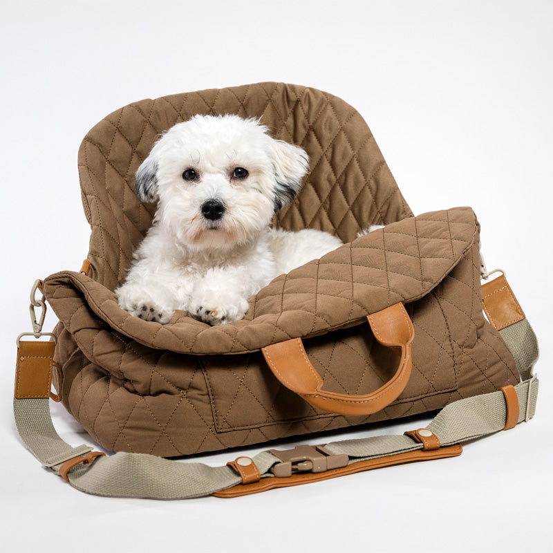 2-in-1 quilted dog bag that turns into a comfortable car bed in water-repellent nylon